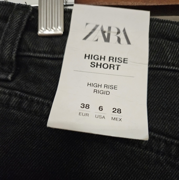 Nwt Zara Black Distressed Jean Shorts - Picture 2 of 5